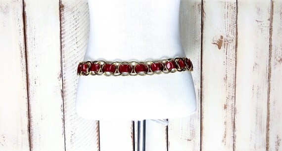 VINTAGE Gold Chain Belt Size Small Red Leather Metal‎ Link Ladies 90s Fashion VINTAGE Gold Chain Belt Size Small Red Leather Metal Link  main image 4
