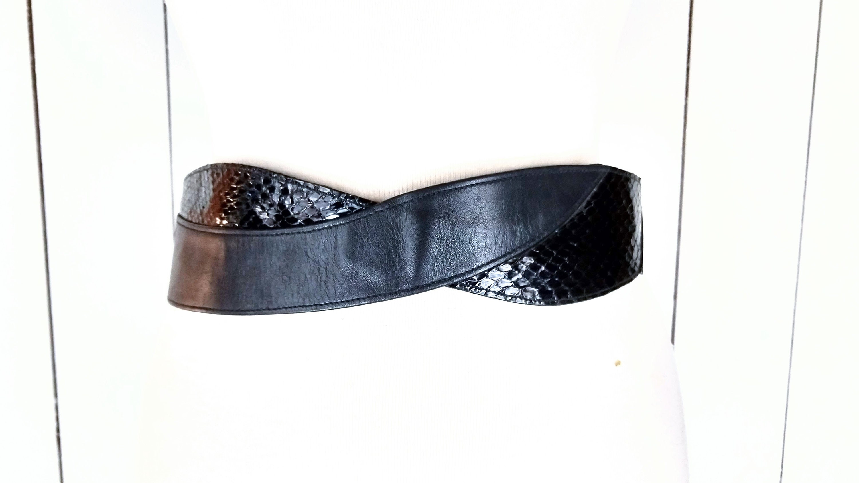 Vintage Morris Moskowitz Black Reptile Leather Scale Buckle 
