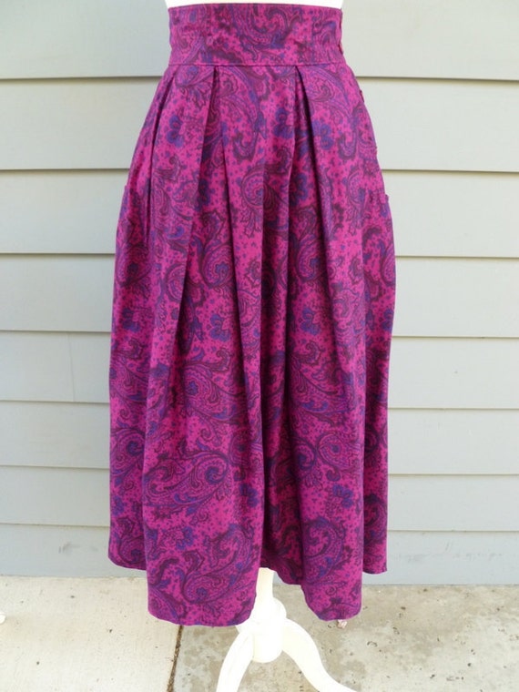 Purple/pink floral paisley skirt/1980s magenta flo
