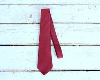 Vintage Oscar de la Renta dark red/maroon signature necktie/burgundy wine tie