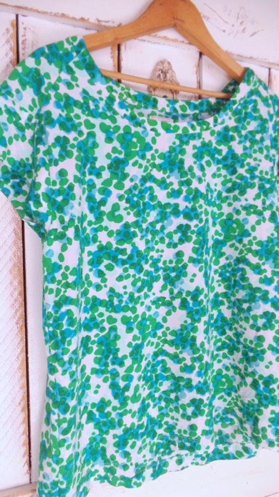 90s vintage green/white spotted short sleeve pull… - image 4