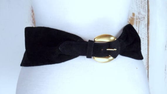 Vintage wide black suede leather statement belt - image 3