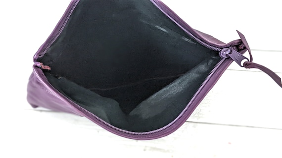 Vintage purple leather clutch hand bag purse - image 6