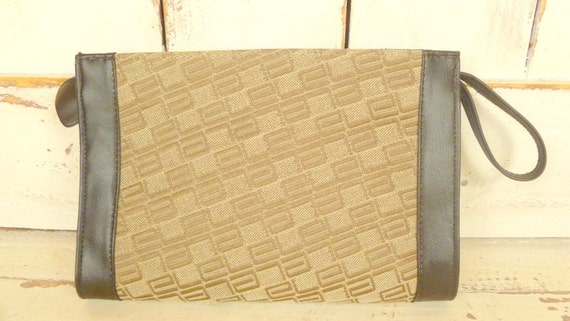 Vintage brown clutch/brown wristlet purse/small w… - image 3