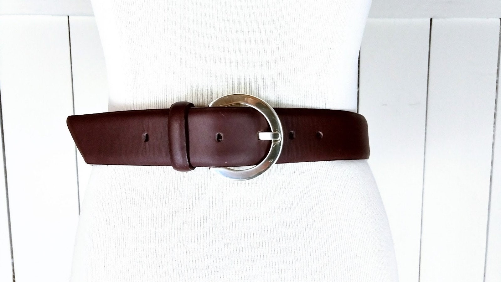 Lot De Ceintures En Cuir Vintage Liz Claiborne - Blanc (Moyen) Et Marron (Grand) - Occasion