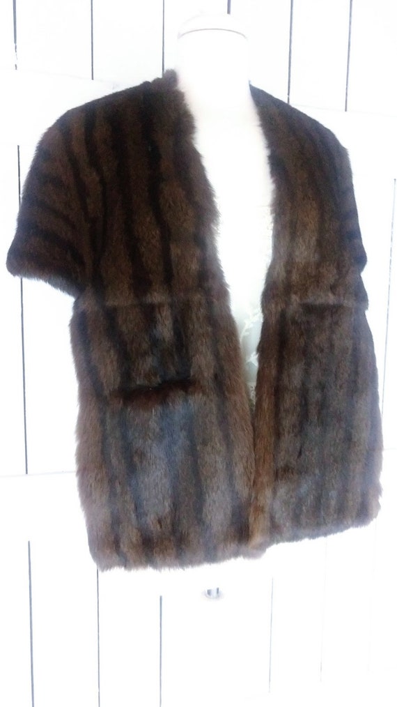 Vintage fur stole wrap/40s/50s brown fur capelet/… - image 2