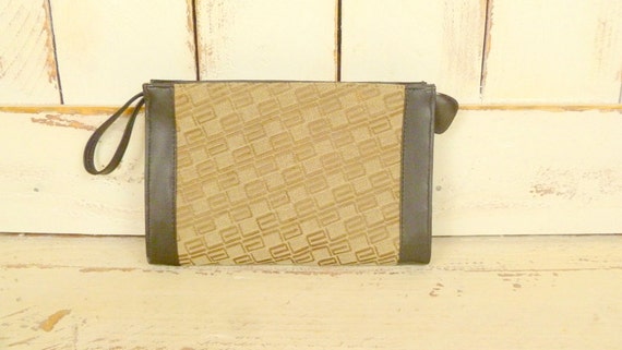 Vintage brown clutch/brown wristlet purse/small w… - image 1