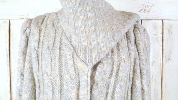 Vintage chunky cable knit ivory/cream sweater coa… - image 2