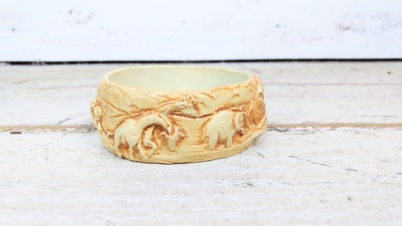 Vintage Noah/'s Ark Jim Shore bangle braceletcarved biblicalbible animal braceletOld Testament Bible bracelet
