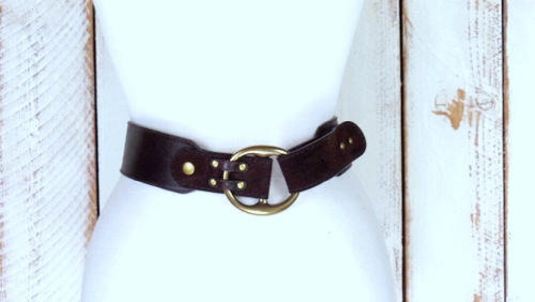 Wide Dark Brown Leather Vintage Saddle Belt/brass Metal Loop Buckle Belt/90s Fossil Belt/xsmall