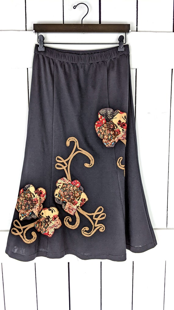 Vintage black stretch knit floral applique trumpe… - image 2