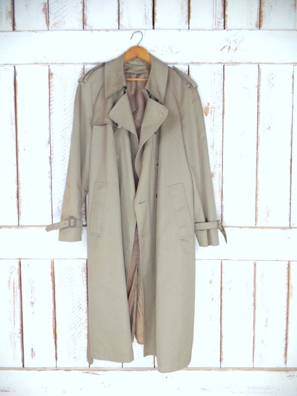Vintage Light Brown/tan Trenchcoat/spy Coat/belted Raincoat/40 - Etsy