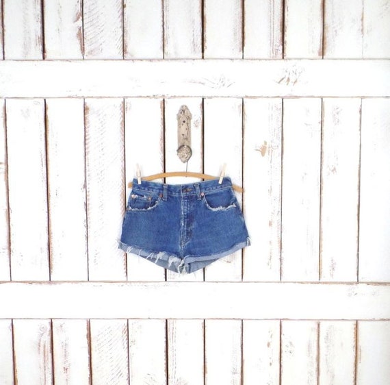 Vintage Levis 501 high waist cut off denim shorts… - image 1