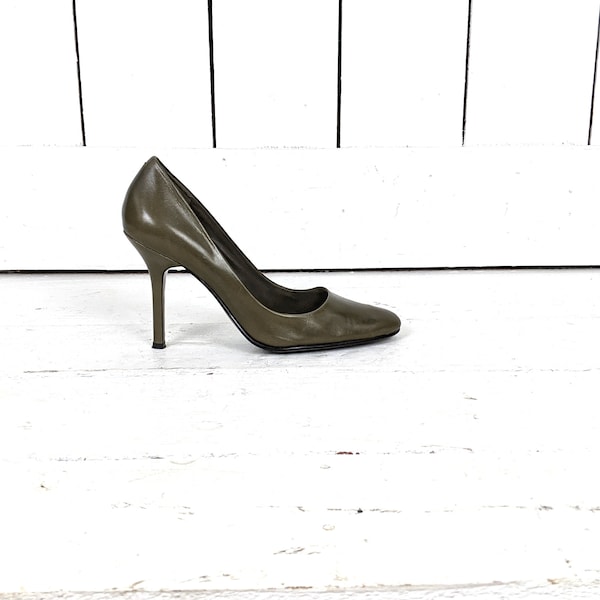 Nine West green leather high heel round toe pumps 6.5 M