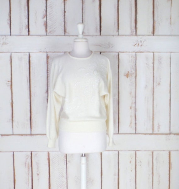 Vintage ivory woven knit  floral beaded pullover s