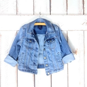 Vintage 90s Gap kids blue denim jean jacket/childrens faded blue denim jacket/Gap Kids/small