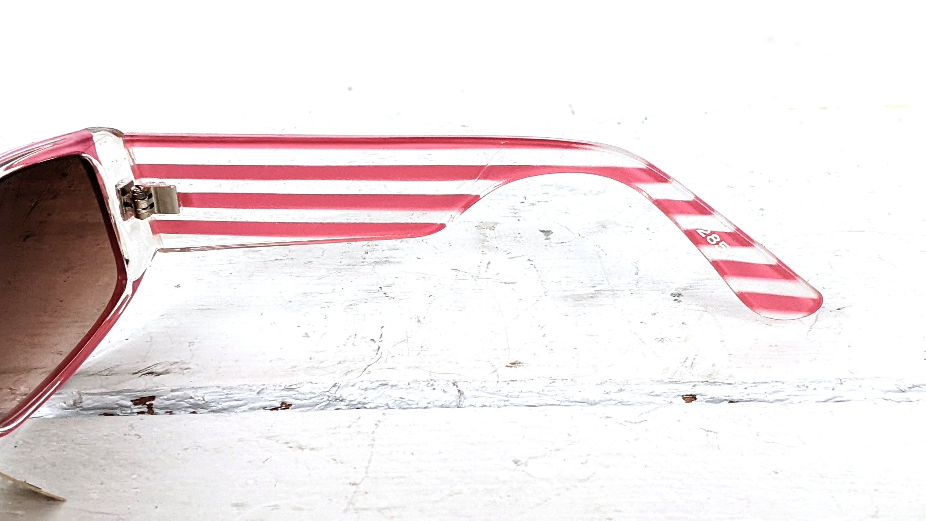 Vintage Pink Striped Plastic Sunglasses - Etsy Israel display picture 2