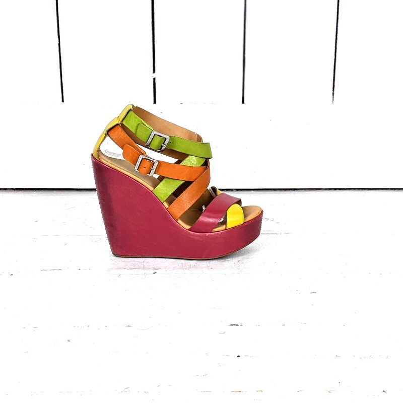 6 Pointed Heel  Wood Platform Sandal
