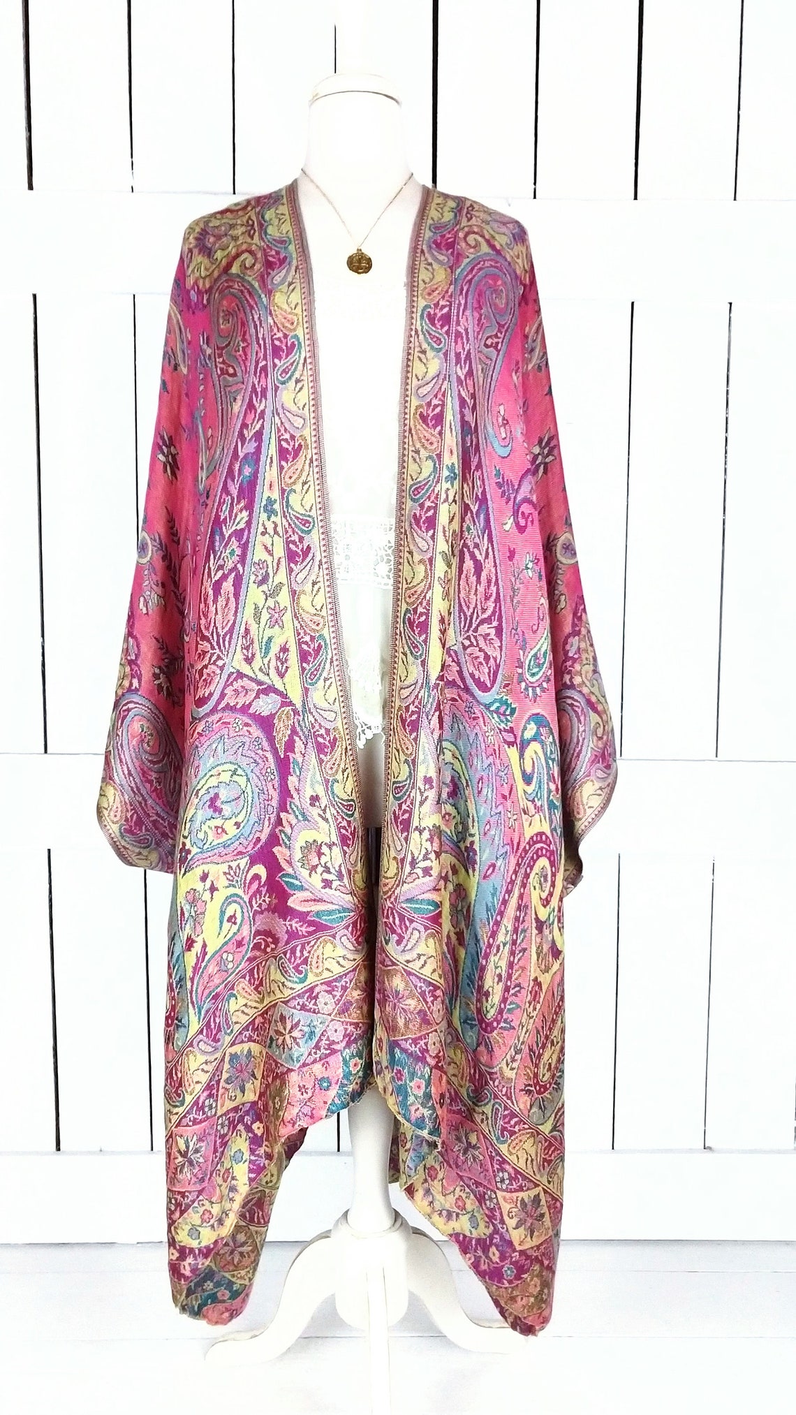 Paisley pink floral silk pashmina kimono cover up/woven | Etsy