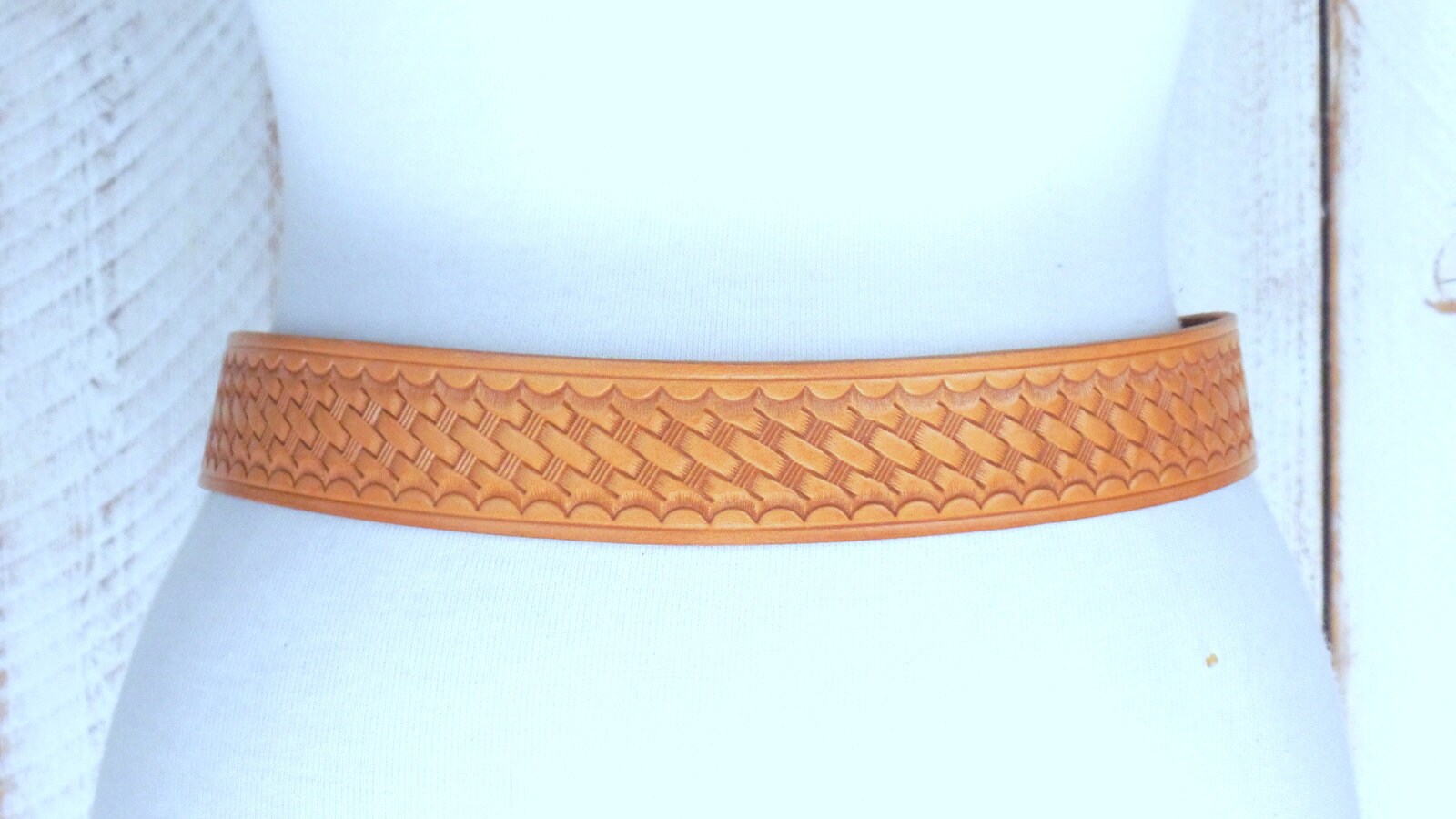 90s vintage thick tan light brown tooled embossed leather belt Handmade Leather Vintage Belts for sale | eBay main image 4