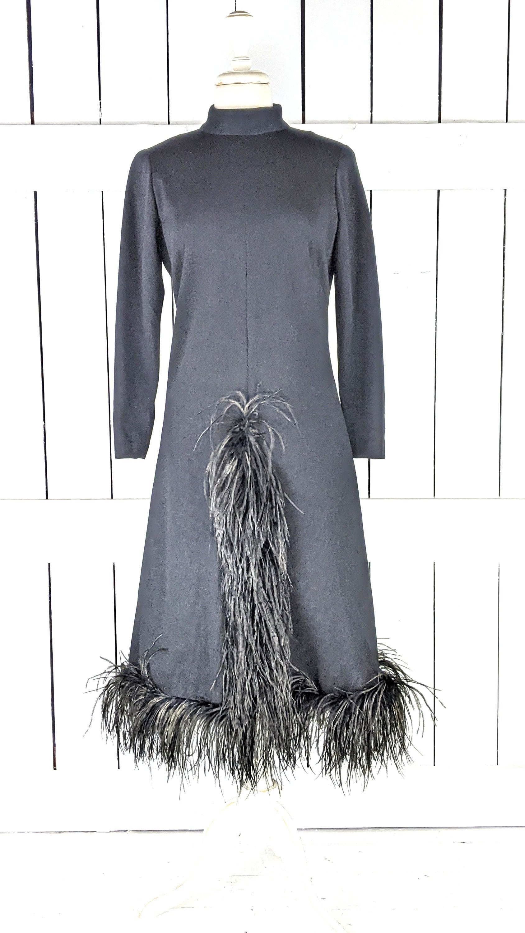 Vintage Black Knit Long Sleeve Ostrich Feather Cocktail Lbd Shift Evening Dress