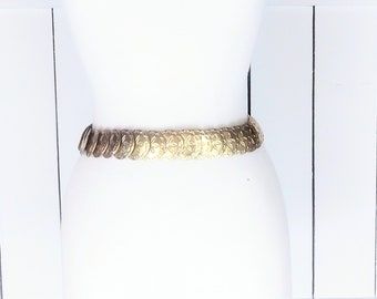 Gold metal conch style 70s statement belt/stretchy/elastic starfish round disc concho metal belt/Southwestern/boho belt