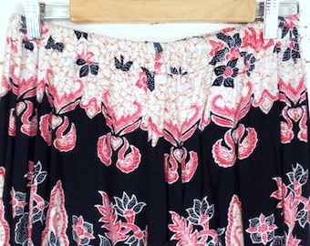 Pantalones cortos gaucho con estampado batik tribal vintage