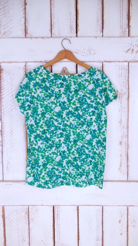 90s vintage green/white spotted short sleeve pull… - image 3