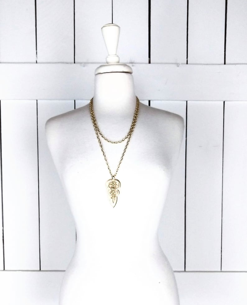 Vintage Trifari gold double chain pendant necklace