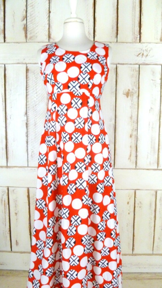 Vintage 60s red/black/white polka dot graphic lon… - image 4