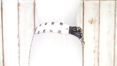 Vintage White Leather Silver Metal Link Chain Beaded  display picture 2