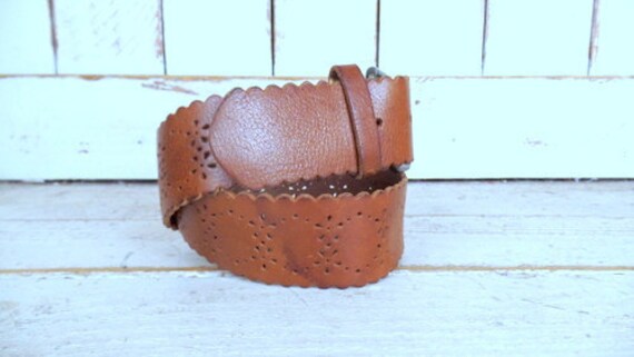 Vintage Wide Brown Leather Laser Cut Out/scalloped Belt  display picture 3