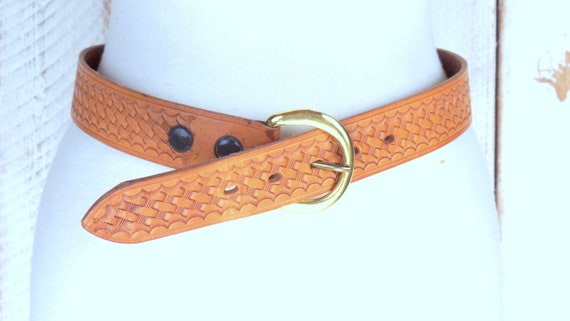 90s Vintage Thick Tan Light Brown Tooled Leather Belt  display picture 2