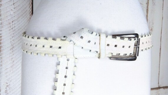 White/ivory distressed faux leather cut out belt/… - image 2