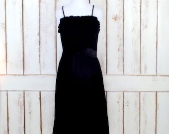 Vintage black velvet ruffle formal evening cocktail dress
