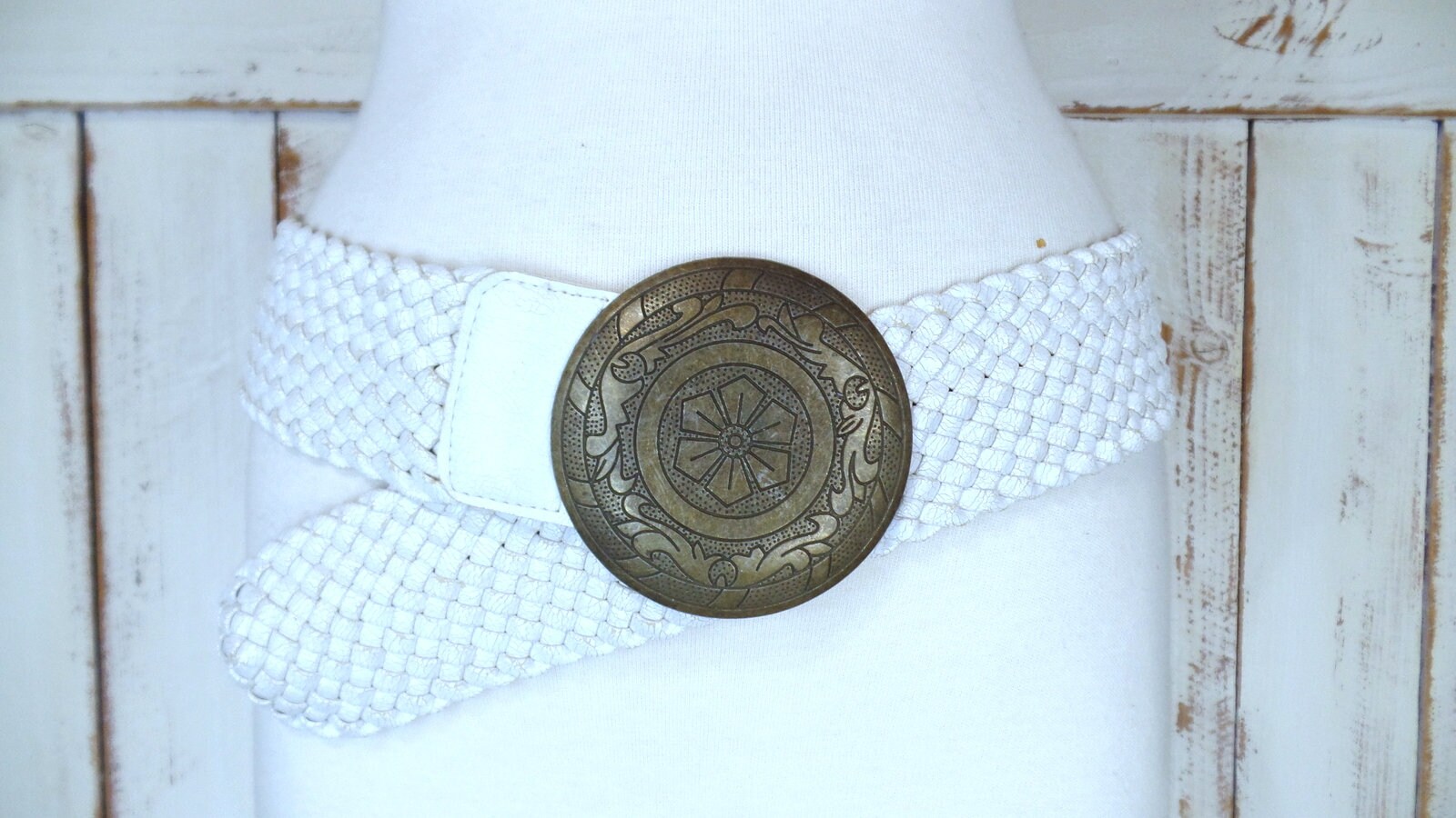 Vintage 90s Wide White Crackle Faux Leather Metal Medallion 