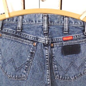 80s vintage dark blue acid wash Wrangler high waisted jeans/tapered leg blue jeans/dark wash denim
