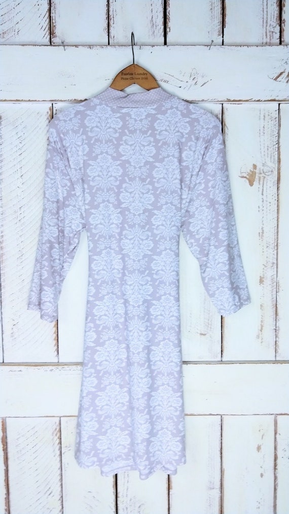 90s vintage floral mid length lightweight robe/pe… - image 5