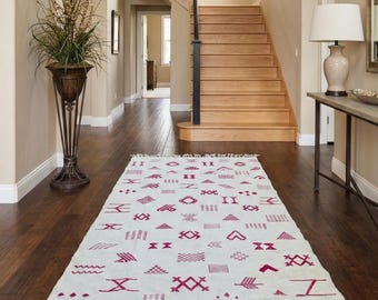 Marockansk beige matta | Berbermatta i ull med rosa färger