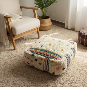 Beige marockansk puff – handgjord ullkudde