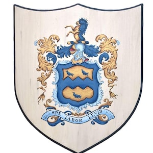 Traditional Family Crest Painting Wooden Plaque 14 x 17-inch Coat of Arms