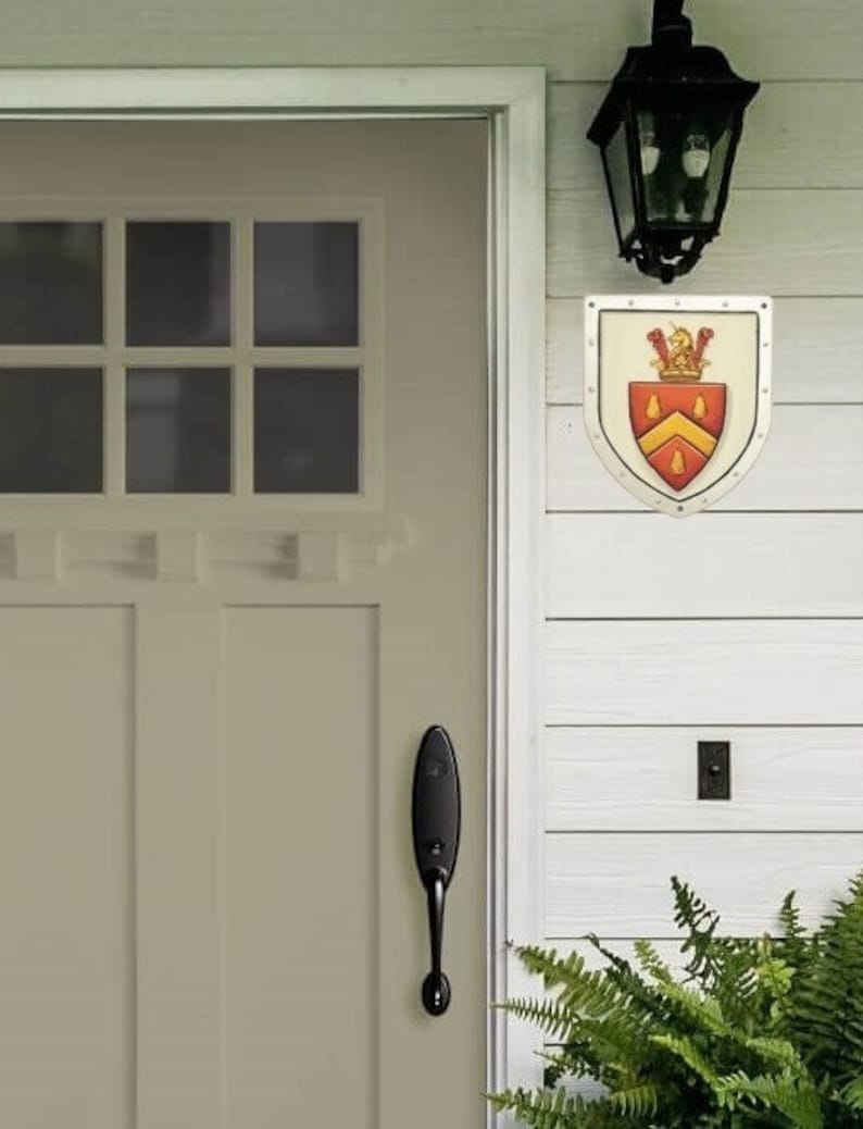 Metal house plaques, door shields w. family crest Coat of Arms painting image 1