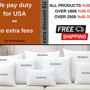 Puede incluir: Una colecci&oacute;n de cojines blancos cuadrados y rectangulares de varios tama&ntilde;os, incluyendo 45x45 cm, 50x50 cm y 60x60 cm. La imagen tambi&eacute;n muestra texto que indica env&iacute;o gratuito y derechos pagados para EE. UU.