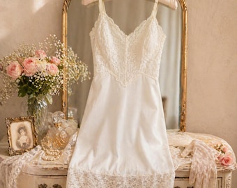 Vintage Vanity Fair Full Slip White Nylon Tricot Lace Bodice Size 34 1960s 70s