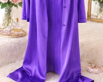 Vintage Vanity Fair Purple Nylon Peignoir Set Robe Nightgown Medium 1970s Loungewear