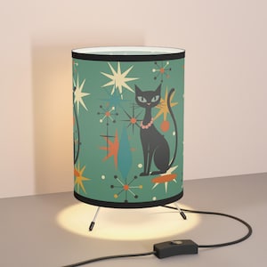 Cat with Pearls Tripod Lamp: Whimsical Bedroom Night Light