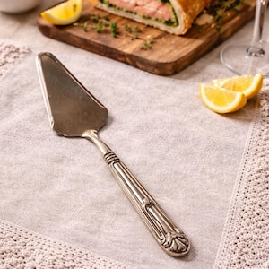 Paletta per torta vintage in metallo placcato, coltello da pasticceria, utensile da portata di metà secolo