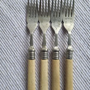 Vintage österrikiska fiskgafflar, set om 4 | Bestick i nysilver från 1930-talet | Art Deco