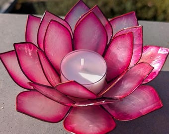 Portacandele Capiz Shell Lotus – Rosa fenicottero, commercio equo e solidale, candela inclusa