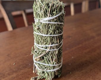 Bouquet de 8 bâtonnets de romarin cultivés en Californie, attachés à la main